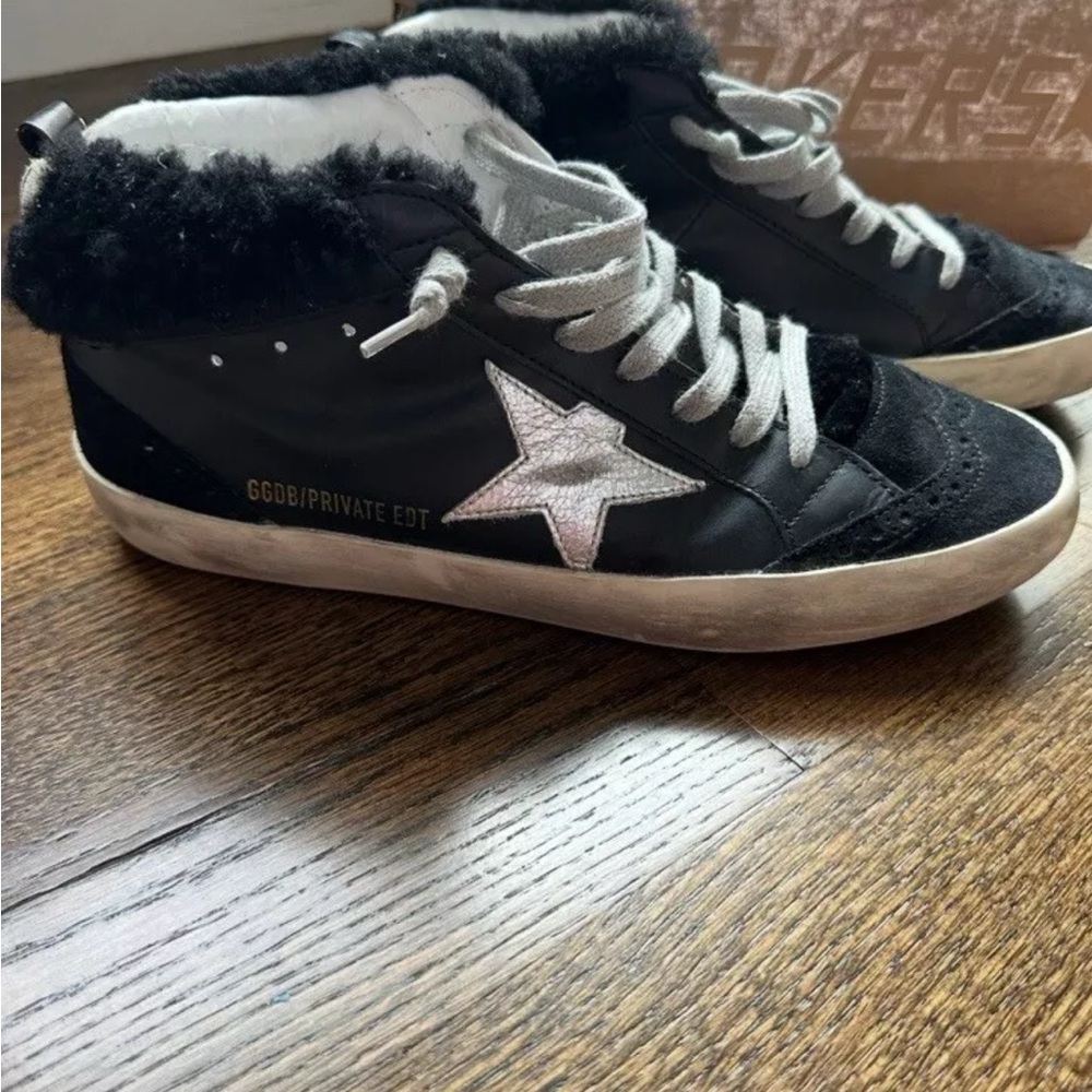 Golden Goose Mid Star Shearling sneakers in size 40 - EUC!! ⭐️⭐️⭐️